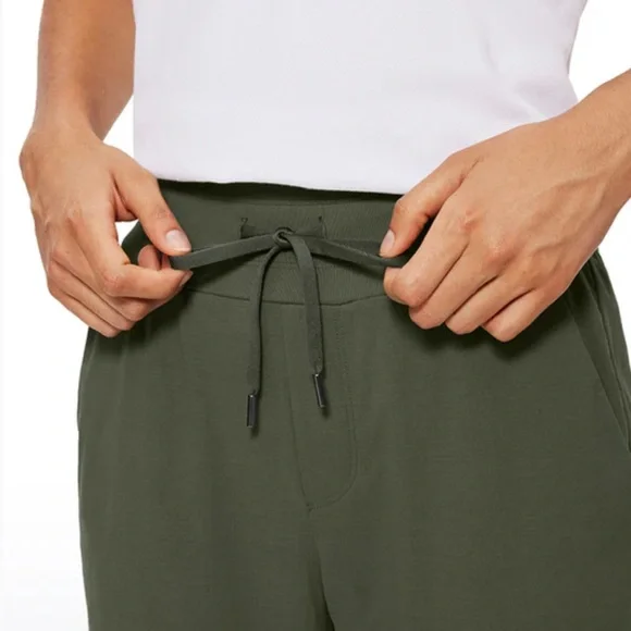 CRZ Yoga Ripstop Jogger with Pockets 28' - Picture 3 of 7